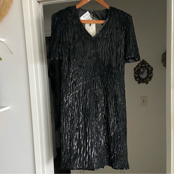 B2 & US by Mark & John Silk Sequins Cocktail Dress - Picture 1 of 14